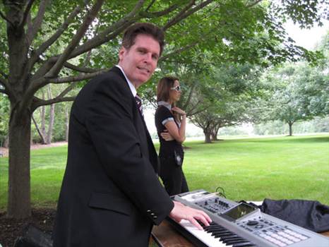 Hire solo musicians in NYC - Arnieabramspianist.com is simply the best platform when it comes to hire solo musicians in NYC. Arnie Abrams is a specialist performer for wedding parties, corporate functions and private parties. Please visit our website to know more.